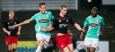 显的包夹策 显的包夹策