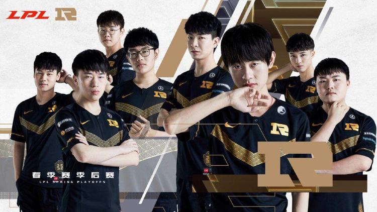 赛中脱颖而 赛中脱颖而